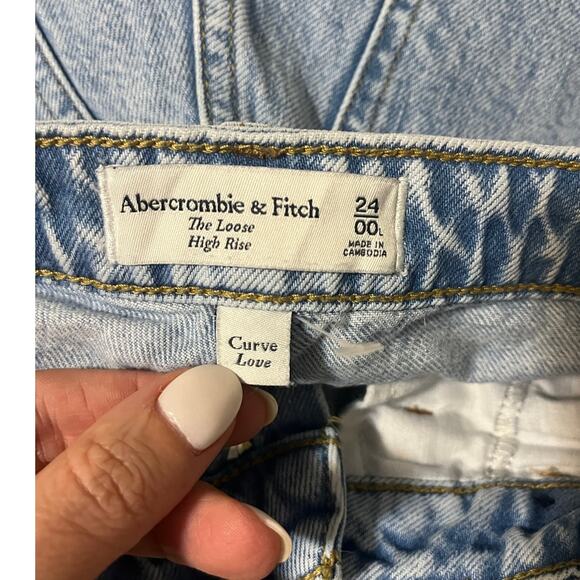 Abercrombie & Fitch Curve Love High Rise Loose Jean Pleated Women's sz. 24 - Picture 5 of 7